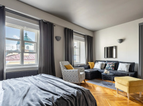 Апартаменты Двухуровневые Little Italy 140 кв.м с видом на собор