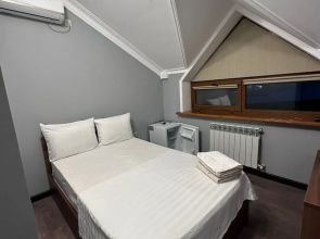 V Mini Otele Na Amet Khan Sultana 6/6 Apartments
