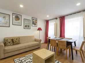 Tavares Apartments