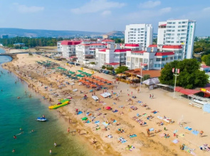 Na Chernomorke Flat