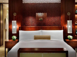 Отель The Ritz-Carlton, Dubai