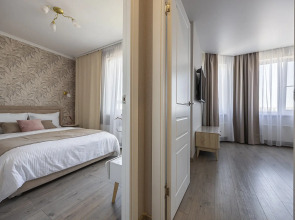 Апартаменты Квартира с видом на Волгу. ул.Карла Маркса 62. м.Стрелка. Сова-Дом