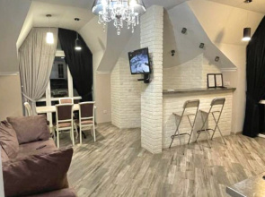 295 Strelkovoy Divizii 17 Apartments
