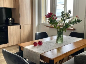 Kvartira White Lodging