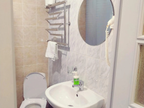 Отель Крона