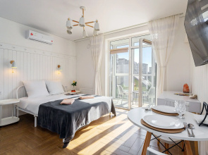 Uyutnaya Kvartira V Tsentre Kaliningrada Flat