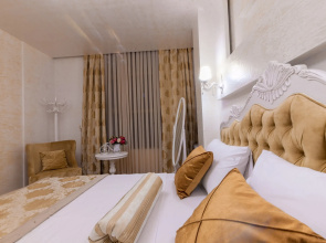 Iberia Palace Hotel & Restaurant