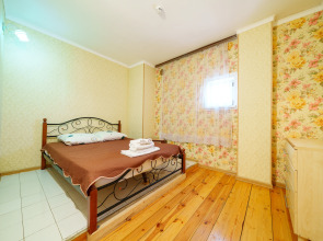 Отель Золотые Пески