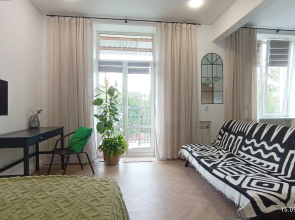 Квартира просторная бульвар Ленина 4