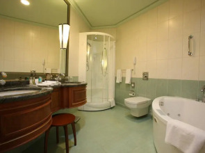 Отель Crowne Plaza Minsk