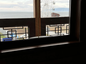 Гостевой дом около колеса обозрения