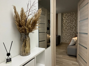 Квартира Яркая у Парка Швейцария