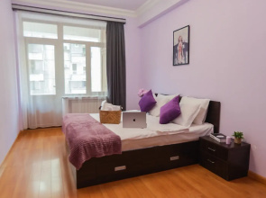 On Yekmalyan Str. 1-33/1 Apartments