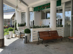 Апартаменты у моря "Светлана-Сочи"