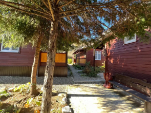Gostevoy Dom Khadzhokhskiy Dvorik Guest House