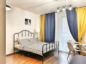 Квартира Loft Studio on Komendantskiy