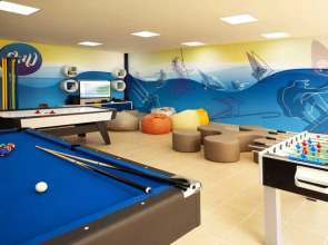 Курортный отель Anantara The Palm Dubai Resort