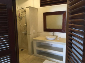 Отель Sun N Sea