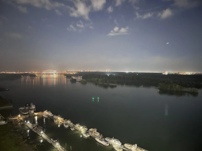 Апартаменты Bид на реку с террасы 13го этажа