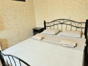 Marusya On Alexandrovsky Guest House