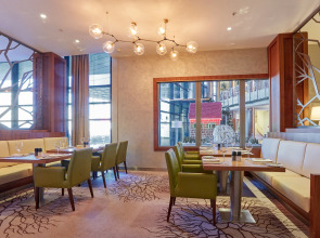 Отель Ренессанс Минск Конгресс и СПА Центр