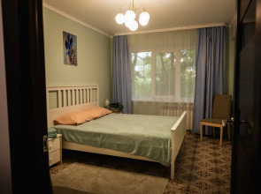 Апартаменты Двухкомнатные в тихом месте в центре