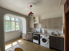 Uyutnaya Byudzhetnaya Kvartira V Samom Tsentre Goroda Apartments