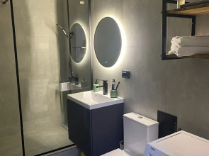 Квартира посуточно на Джигкаева, кровать Queen Size!