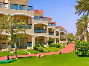 Ivy Cyrene Island Aqua Park Resort