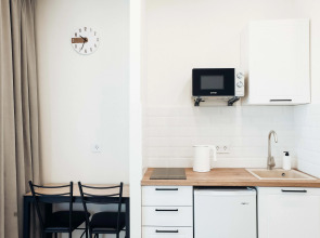 Апартаменты Вираж Возле Аэропорта на 2 Гостя