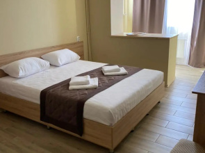 Grin Hotel