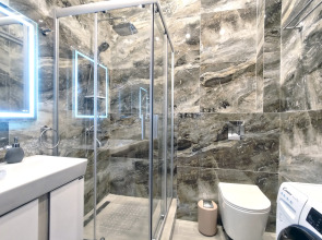 Апартаменты Greenberg на Защитников Кавказа 114