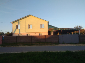 Ostrov Schastyya Living Quarters