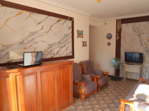 Отель Ideal Best Tour