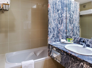 Отель Novel City Center