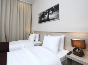 Отель Marx Hotel