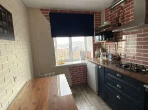 Квартира четырехкомнатная на Цюрупы, 84