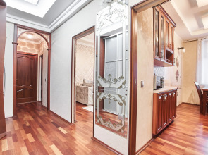 Апартаменты Карла Маркса 8