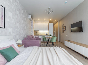 Апартаменты Просторная студия в центре на ул. Горького 23а Сова-Дом