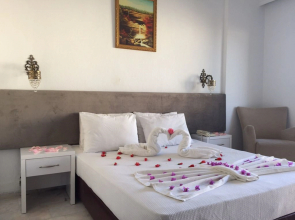Zeus Turunç Hotel