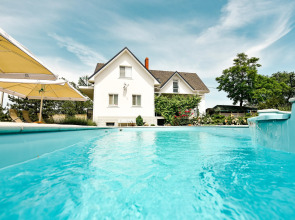 Отель Белая Ива