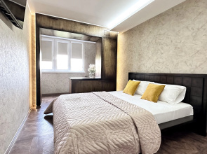 Trekhkomnatnaya kvartira lyuks Flat