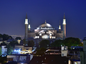 Отель Agora Life