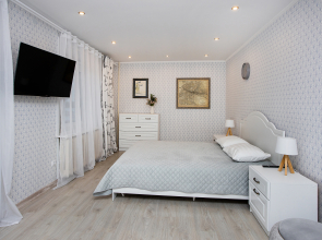 Апартаменты Castle Pond