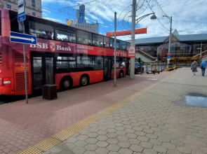 Апартаменты в центре с тремя спальнями на Червякова 55 рядом с парком Победы