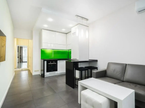 V Tsentre Na 2-3 Cheloveka (na 23 Etazhe) Flat