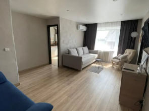 Квартира Островского 52