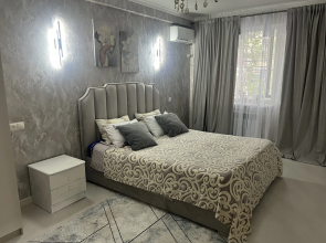V Blizi U Morya Flat