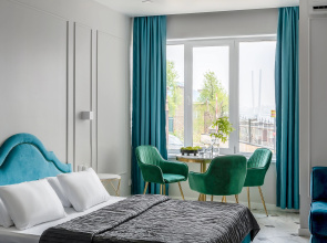 Меблированные комнаты The V Central by VVO Apartments
