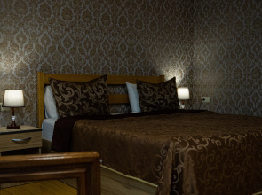 Отель Inga Yerevan